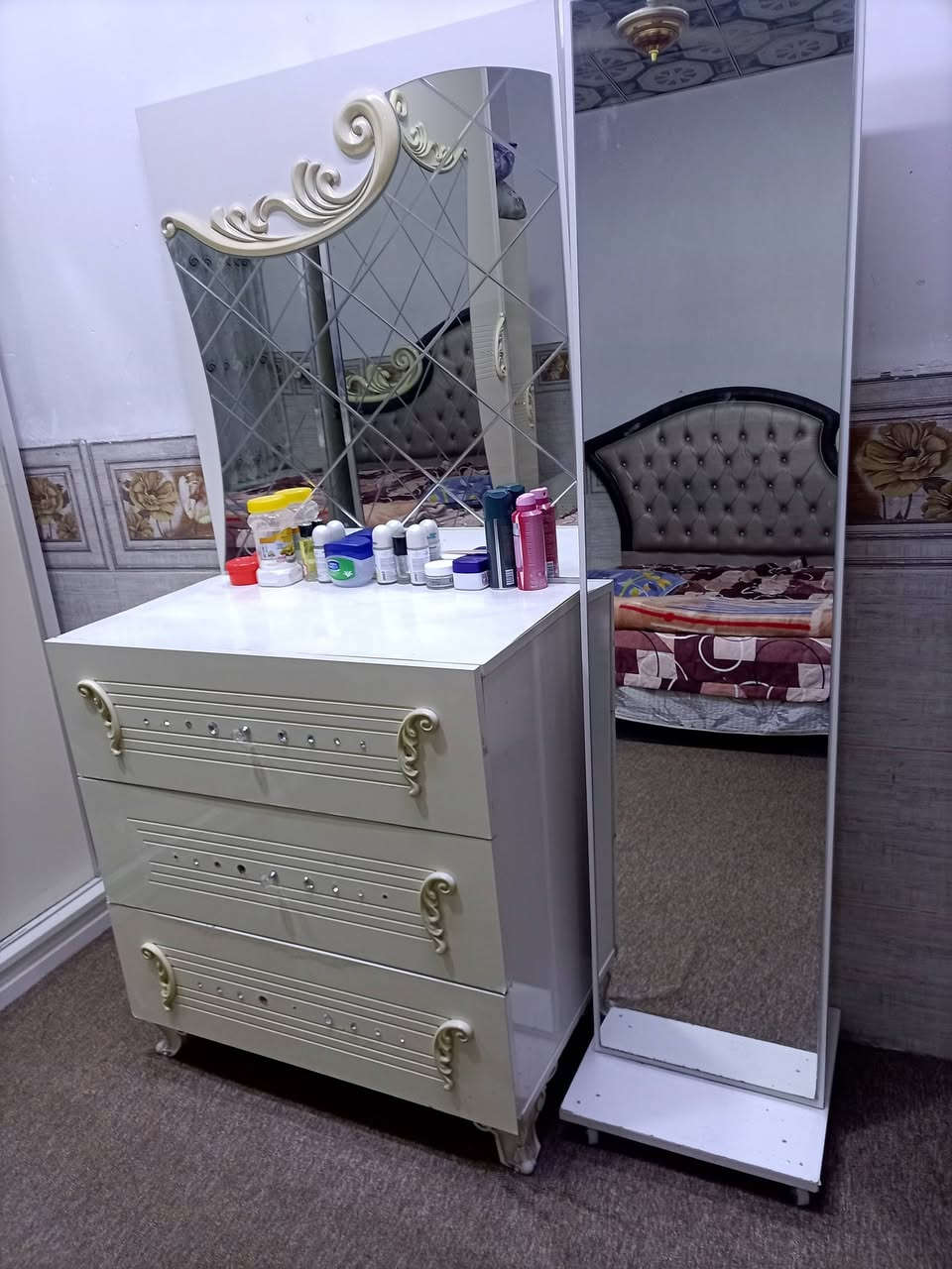 غرفه للبيع ٣٥٠قفل


**إذا كنت صاحب هذا الإعلان وتريد حذفه لأي سبب، رجاءا أرسل رسالة إلى الدعم الفني**