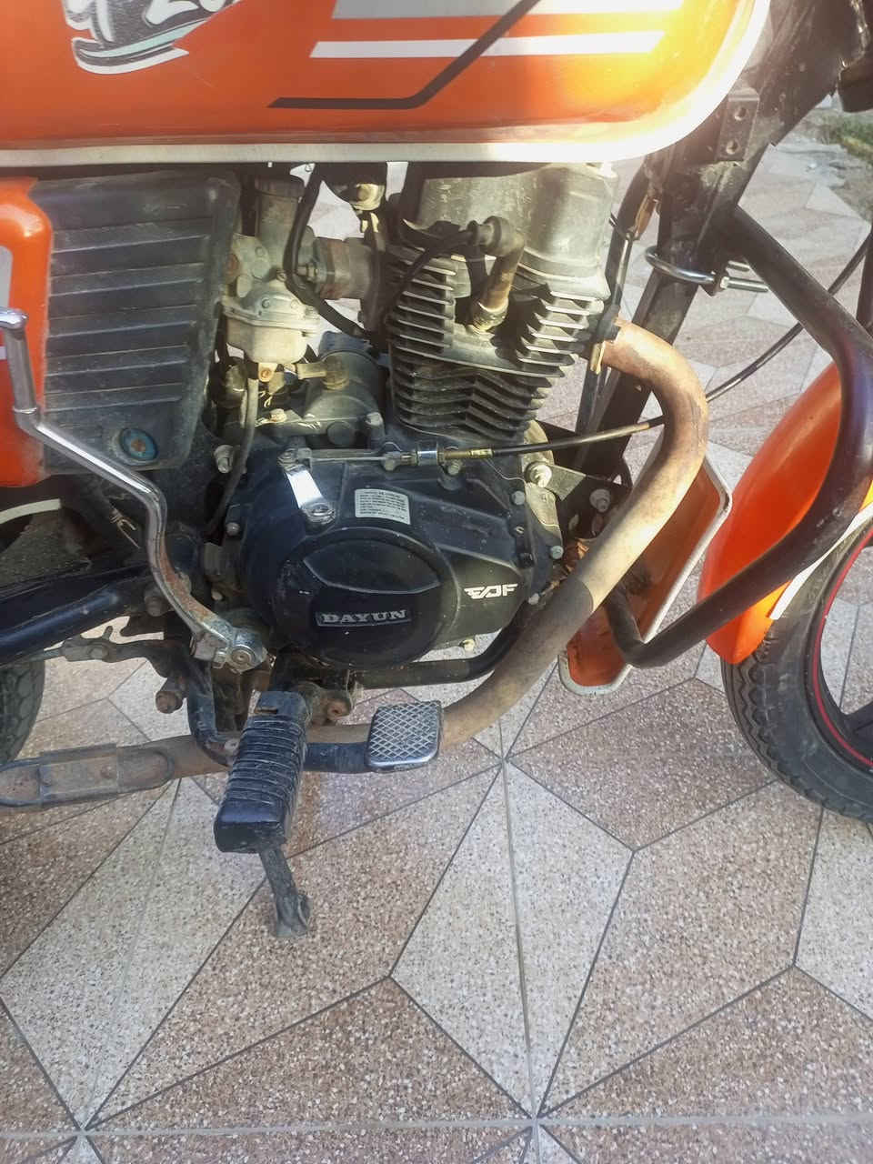 سلام عليكم من رخصت مدير الكروب دايون نفخ 22 للبيع مكفولة كفالة عامة من كلشي أوراق صولية بسمي يمتة ميعجبك اداورك سعرها 1550 وبيها مجال رقمي ***********
