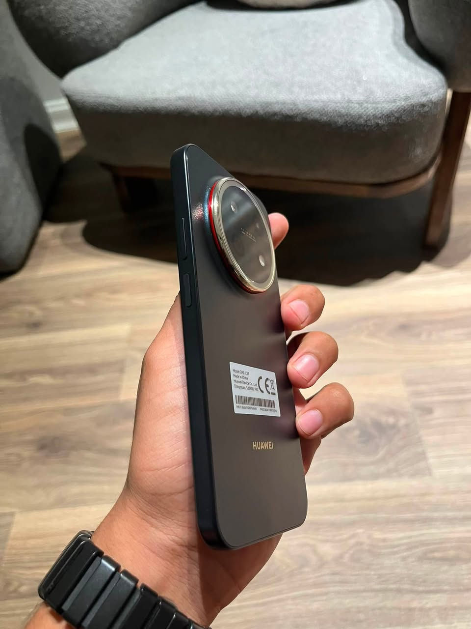 HUAWEI NOVA 15 MAX

ذاكرة 256 -
بطارية 8500 MAH -
عشواىية 8*8 -
شاشة 120 HZ -
حجم شاشة 6.85 -
كاميرا 50 MP -
شاشهة OLED - 
يدعم NFC
الجهاز استخدام اسبوعين فقط - 
ملحقات كاملة ومامفتوحه من الكارتون -
مضمون وبحالة وكالة -

للإستفسار خاص او الاتصال على الرقم -
☎️ ***********
