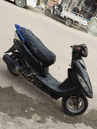 دراجه كامكو G4 للبيع دراجه نضيفه وحلوة شلعه ومعدل خير من الله  ما مفتو...