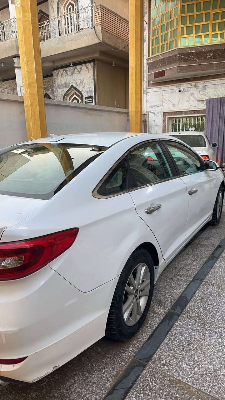 للبيع سوناته 
موديل 2015
وارد امريكي 
رقم ذي قار بسمي تحويل ثاني يوم 
حادث جاملق وبنيد وبيه مكانات صبغ 
السعر 100$ وبيه مجال 
مكينه 2400
شاشه اندرويد
كامره خلفيه 
حداده جديده 
ماشيه 93 
تخم تاير 
تبريد مايشتغل 
مكينه مفتوحه مبدل بيه كاز كيت
مكان السياره قضاء المدينه 
***********
***********
