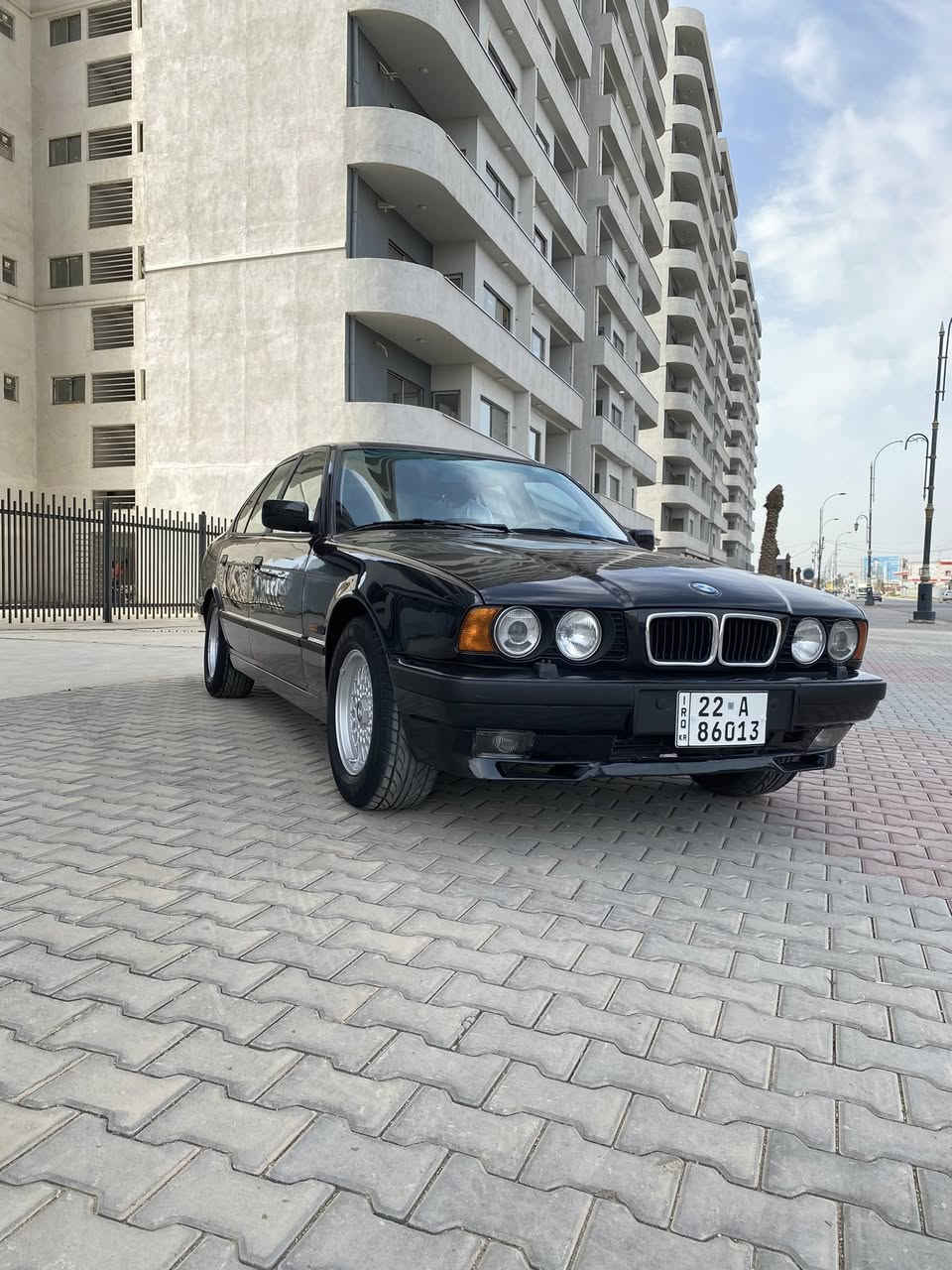 السلام عليكم للبيع بي ام 525 بلادي موديل 1992 محرك مسكر شرط كير وتماتيك شرط صدر امامي خلفي جديد تخم تاير جديد تخم ويل اصلي بلادي رقم  اربيل دولي سنويه الغايه 2030 هزه جديد تبريد ثلج < تدفئه نار السياره صبغ عام جماليه بدون اي حادث غرفه جديده دبل يرباك ستيرن يرباك  وبيها مجال  مكاني كركوك  
للتواصل 
0772 963 8292
