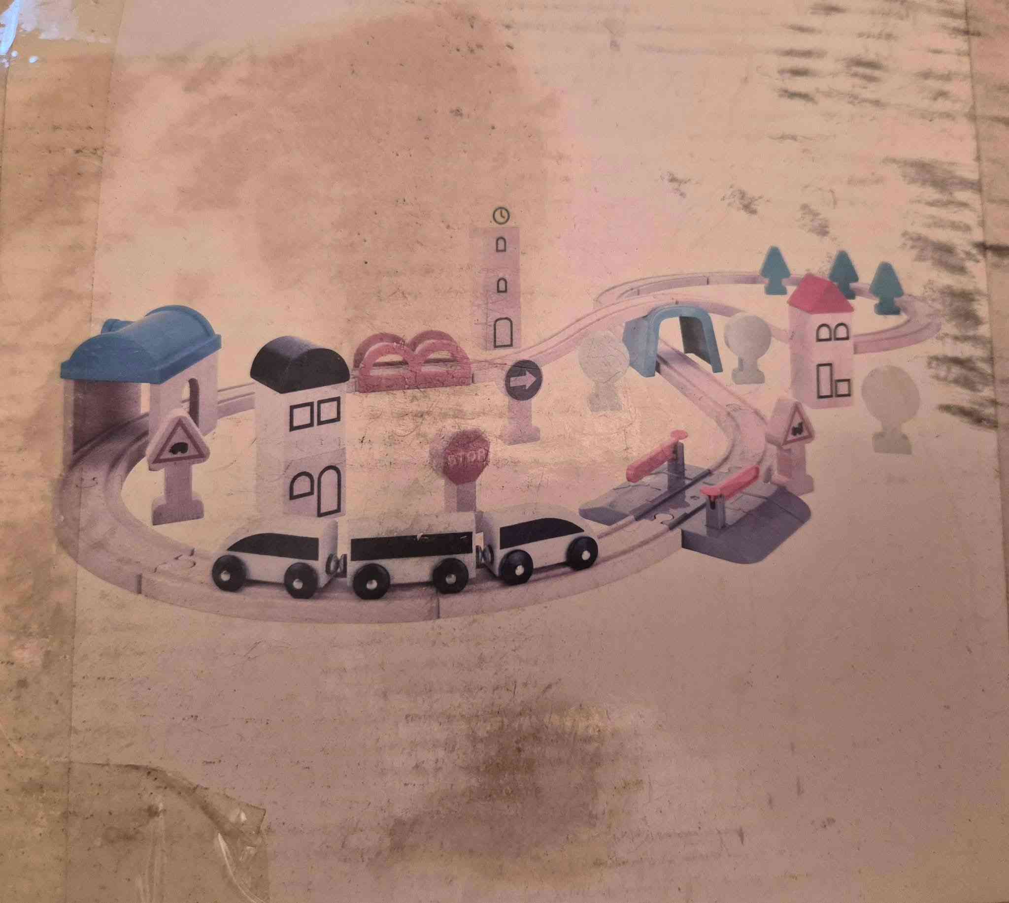 مجموعة قطارات خشبيه مع سكتها مدينه كامله مثل الصورة


**إذا كنت صاحب هذا الإعلان وتريد حذفه لأي سبب، رجاءا أرسل رسالة إلى الدعم الفني**