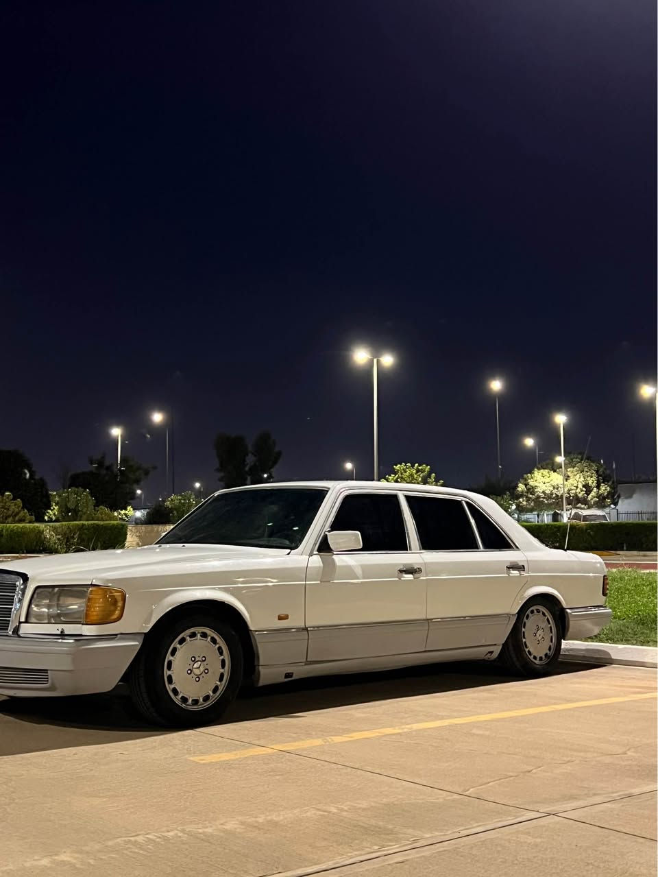 رياسي لارج موديل ١٩٨٦سه نه وي ئه وه لايت گير و مه كينه به طه سه ياره كه له سه ر ساغه عامه لؤ جواني 
سعر ٣٢وه ره قه و مه جاله كي كه م به شه رتي سه نه وي ئه سل ده فرؤشم  *********** أربيل, العراق
