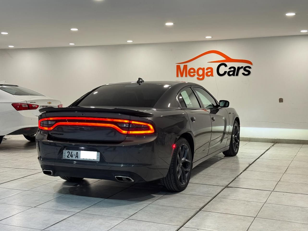 دوج جارجر 2023 SXT
شاشة كبيرة 
لايت زينون
ماشي 59 mi
الضرر موضع بلصوره 
بين الباب وجاملغ شوي صبغ 
***********
***********
