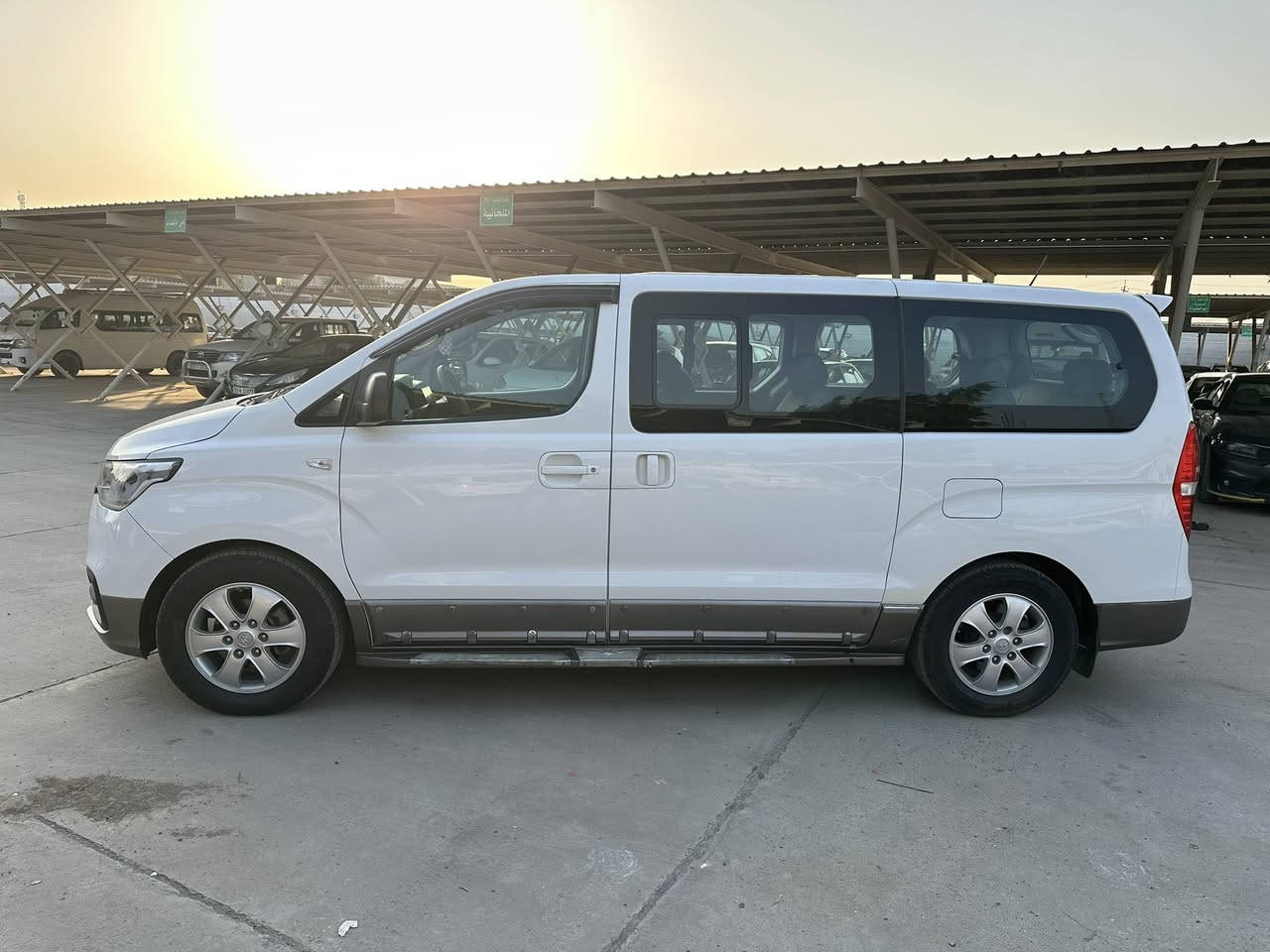 سلام عليكم
ستاركس مسكر ادبلو موديل 2019 مرمزه 2020 رقم بغداد خصوصي ماشيه ٢٠ الف بيها صبغ بالجاملغ الخلفي مصبوغ بكوريا وشبرين بلنيد تخم تاير جديد باتري جديد مدوشمه تنته وكشنات  السيارة ما متعوبة ونضيفه على ايدي من اخذتها لحد هسة  جاهزة السعر 268 وبي مجال مكانها  بغداد للاستفسار ***********
