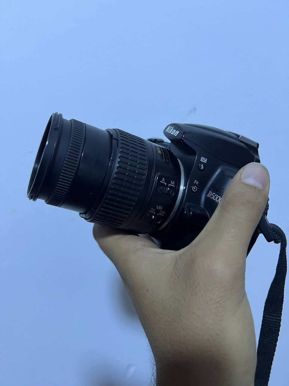 السلام عليكم 
كامره كانون نيكون D5000 نضيفه حيل استخدام قليل كامل ملحقاته رام 16 وبطاريه جديده وشاحن وجنطه هم السعر 300 وبيها مجال قليل جداً 
وبس الشراي يراسلني رجاءً


**إذا كنت صاحب هذا الإعلان وتريد حذفه لأي سبب، رجاءا أرسل رسالة إلى الدعم الفني**