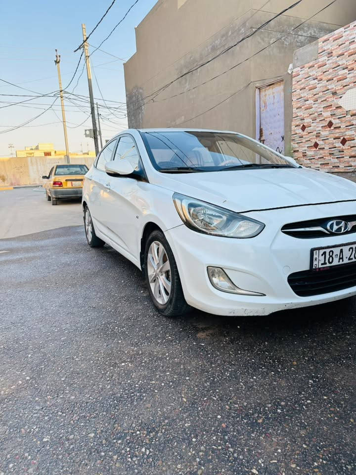 اكسنت مديل 2013 محرك 1600
وارد خليجي 
 بيهة تكحيل قليل
 مثل ما موضح بالسونار اثر تشليع صبغ 
مكفولة من الضربة والصبغ غير هذني 
التكحيلات بمكانين 
تبريد حدادية جديد
سنوية بأسمي مداور ثاني يوم
 رقم بابل مشروع وطني اي مكان تريد داورهة عادي 
السعر 98 وبيهة مجال قليل 
رجاءآ مو شراي لا تكسر بحلال العالم 
عنواني نجف كوفة 
رقم الموبايل ***********
