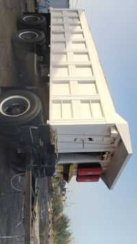 بسم الله الرحمن الرحيم اللهم صل على محمد وآل محمد مقطورة للبيع ذرعه ٢١...