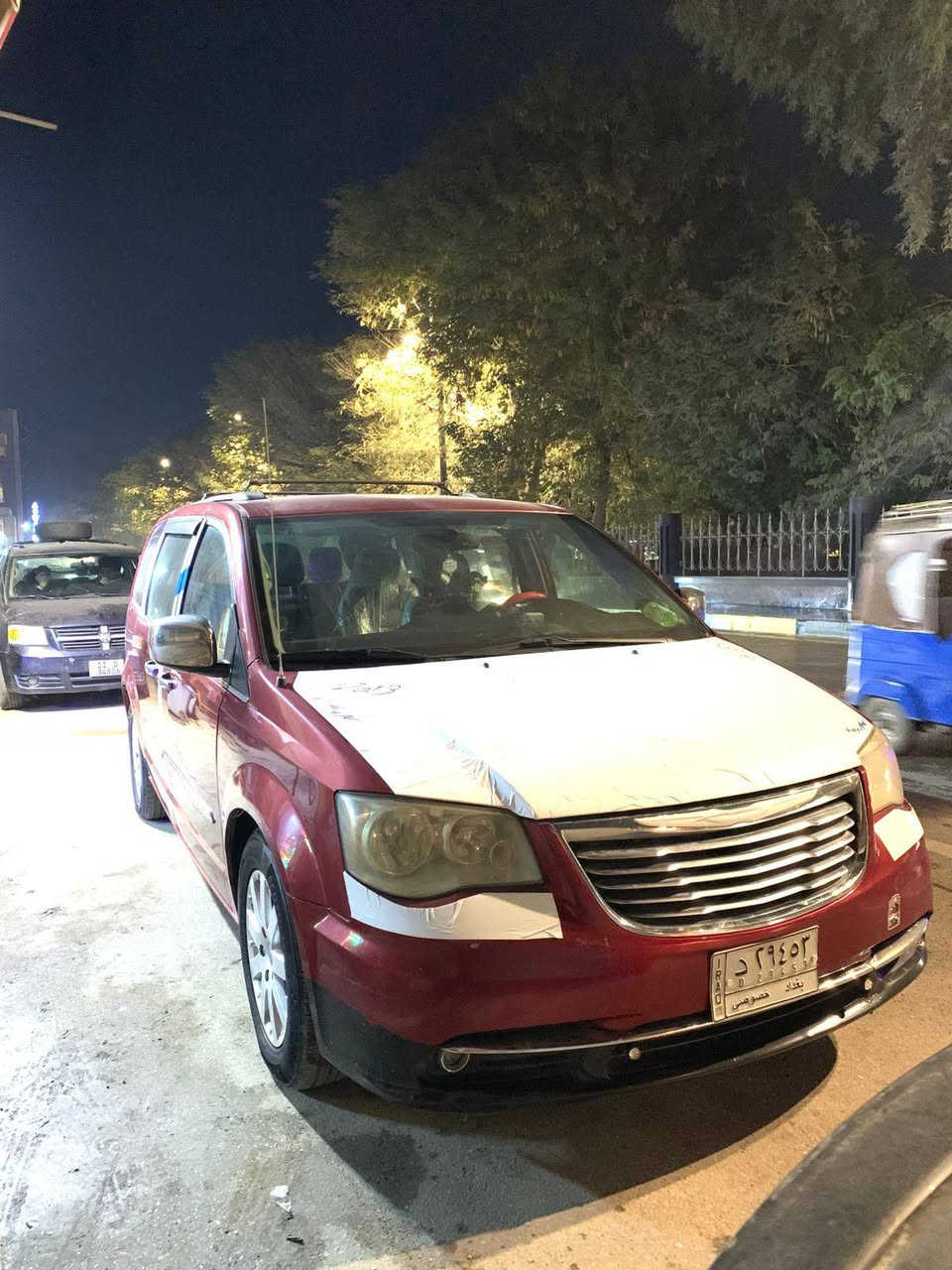 السلام عليكم
سياره كرفان  كلايزلر كلايزر موديل ٢٠١٣  مكينه ٣٦٠٠  رقم بغداد السياره بأسمي تحويل ثاني يوم السياره مكفوله من الضربه داخله من امريكه فيضان فقط. مكينه جديد كير جديد تخم تاير جديد حداديه جديده تبريد تدفئه  شغال.  مواصفات

تحكم ستيرن

٦ جامات كهرباء 

بوب وصندوك كهرباء

(البوب فاصل كهربائها)
كشنات جلد 
منظومه زنون 
٣قطع تبريد
بردات ٤ بلادي 

فرس ارضي وفرس سقفي مع اناره

السياره ماشيه ٢٢٩ الف

العنوان ديالى بعقوبه

غير متواجد على الفيس فقط اتصال 

للاستفسار  ***********

السعر 135 مجال بسيط بعقوبة, ديالى
