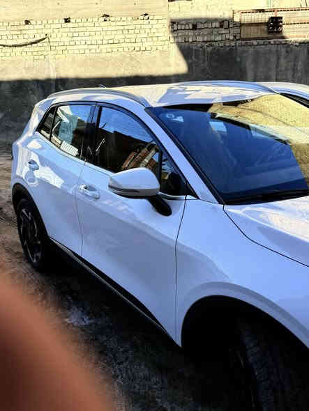 للبيع :كيا سبورتج  خليجي 
ضمان شركة الدولية العراقية
الموديل : 2024

ماشيه17 الف
بصمه  كراسي 
مري كهرباء 
انضمه قياده
تشغيل عن بعد 
حساسات امامي خلفي 
 شاشه +عداد دجتل 
صندوق كهربائي 

بصمة ابواب 
ترحيب عند لاقتراب 
مثبت سرعه 

ويل 19
تبريد قطعتين 
داخل بيجي مخمل

محرك 2000 دوش 
شاحن واير لس 
الصابيح الماميه LED
المصابيح الخلفيه LED
شفتات ستيرن رياضي 
مانع انزلاق 
شاشه ابل كار بليل + أندرويد اوتو
انذار عند الاقتراب
السياره كلش نضيفه وحلوه

الرقم بغداد دولي باسمي 
السعر 245

أي استفسار ***********
مكاني بغداد
