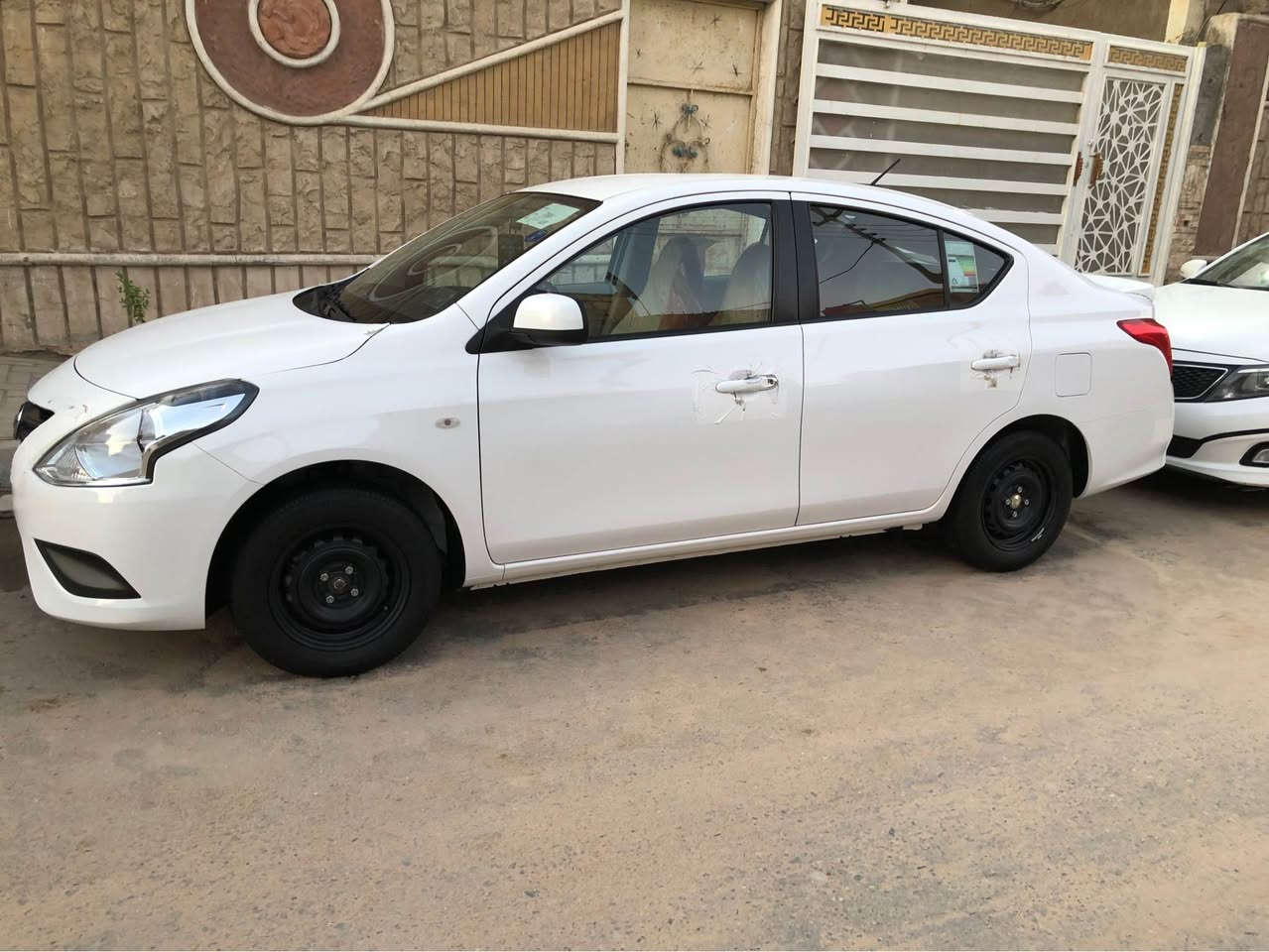 السلام عليكم نيسان سني موديل 2020 بصره حره المواصفات المعروفه ماشيه 119 الف السياره كله على وضع الشركة طخم تاير جديد كفاله من كلشي بيه بارد كلش قليل بالصندوك مايبين السعر 113 ورقة ***********عنواني جزيره قرب جسر خالد البصرة, العراق
