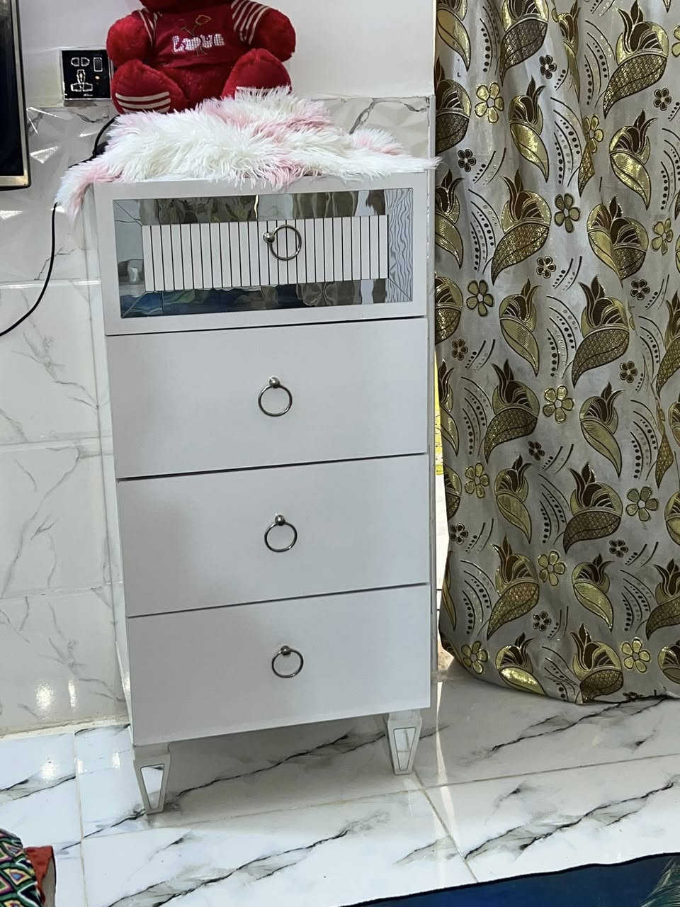 غرفه نوم للبيع ب 850 وبيها مجال￼


**إذا كنت صاحب هذا الإعلان وتريد حذفه لأي سبب، رجاءا أرسل رسالة إلى الدعم الفني**