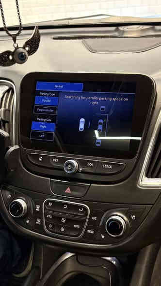 ماليبو 2020 PREMIER اوتو بارك 1/1 2.0T
2.0 لتر تيربو 4 سلندر
ناقل حركة أوتوماتيكي 9 سرعات. 
ماشيه 85 ميل 
نظام دفع أمامي
مقاعد جلدية كهربائي للسائق والراكب
وخزن ميموري 1.2.3
فتحة سقف كهربائية بانورامية 
نظام صوتBoss
تبريد وتدفئة جميع المقاعد حتى الخلفي 
تدفئة ستيرن
كاميرا خلفية وأجهزة استشعار للمساعدة في الركن (أمامي وخلفي اوتو بارك)
نظام دخول وتشغيل عن بعد. 
12حساس +مري قلاب ونقاط عمياء
مساعد الفرامل او التوقف الذاتي
نظام تحذير النقطة العمياء رادارات جانبيه
مراقبة ضغط الإطارات
وسائد هوائية متعددة.
 البريمير اوتو بارك معروف بل مواصفات 
سياره ترايها كلش حلو وبدون اي نواقص 
حداديه امامي خلفي جديد
تخم تاير جديد
دسك امامي خلفي جديد
عليها نانو سيراميك 
سياره بسمي تحويل ثاني يوم. سنويه وهزه جديده 
وبدون غرامات 
🛑 السياره بدون ضرر وبدون صبغ. 
فقط قبق جنطة نفس لون امبدل 
بدون دواخل بدون ايرباك 
صور ضرر موجوده 
🛑🛑 السعر : 167$ وبي مجال 
للاستفسار الاتصال 
***********
