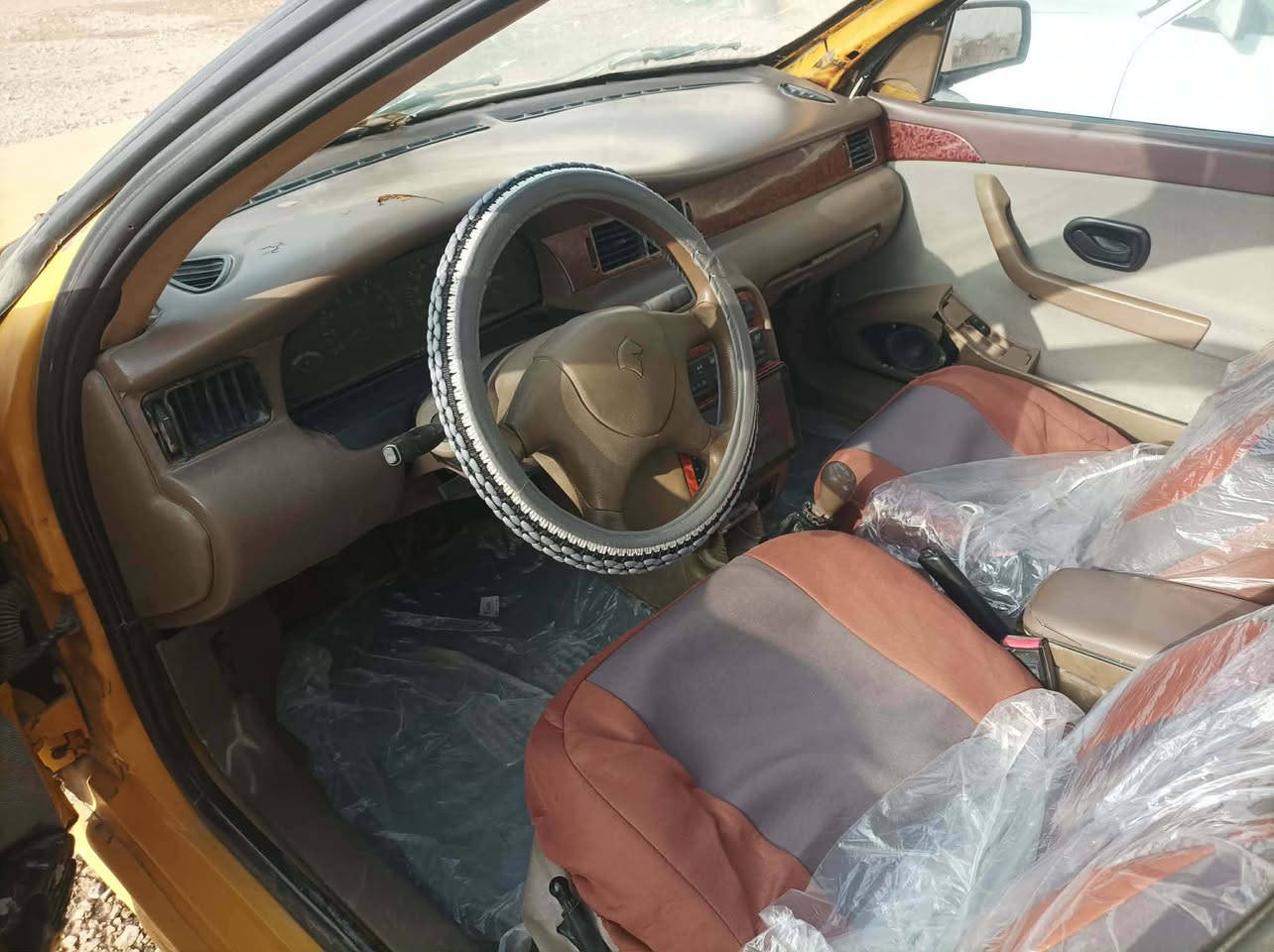 سلام عليكم للبيع سمند 2011 رقمه كربلاء شرط مداور ثاني يوم  مصفره سياره مكفوله بدون اي ضرر أو تبديل عده بنيد صبغ جاهزه مكينه كير كفاله سعره 26  وبيه مجال للاتصال***********
