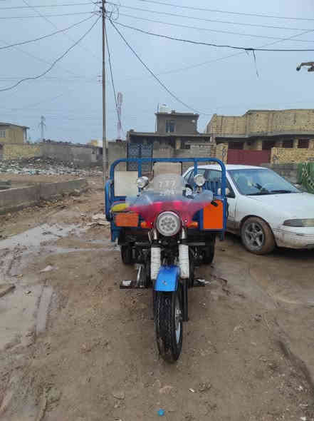 دايوان موديل19اوراق وصليه سلف و باتري جديد كهرباياته كلها شغاله نضيفه محرك نضيف سعره مليون و نص و بيها مجال العنوان الانوار قرب سيد ابو الحسن. الاستفسارات على الخاص او الاتصال على الرقم ‭0772 139 9769‬
