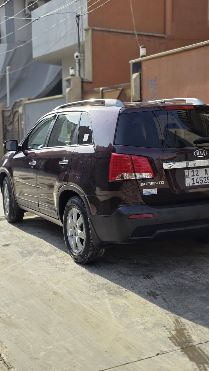 السلام عليكم سورنتو للبيع موديل2012 سياره امريكي كلين بدون ضرر وبدن صبغ كابو بانزين سياره ابأسمي تحويل ثاني يوم مكينه السياره6V 3500 طخم تاير جديد المواصفات نص فول تبريد قطعتين مكان السياره موصل الايسر السعر المطلوب 160$ وبي مجال رقم الموبايل ‭0773 967 3401‬

