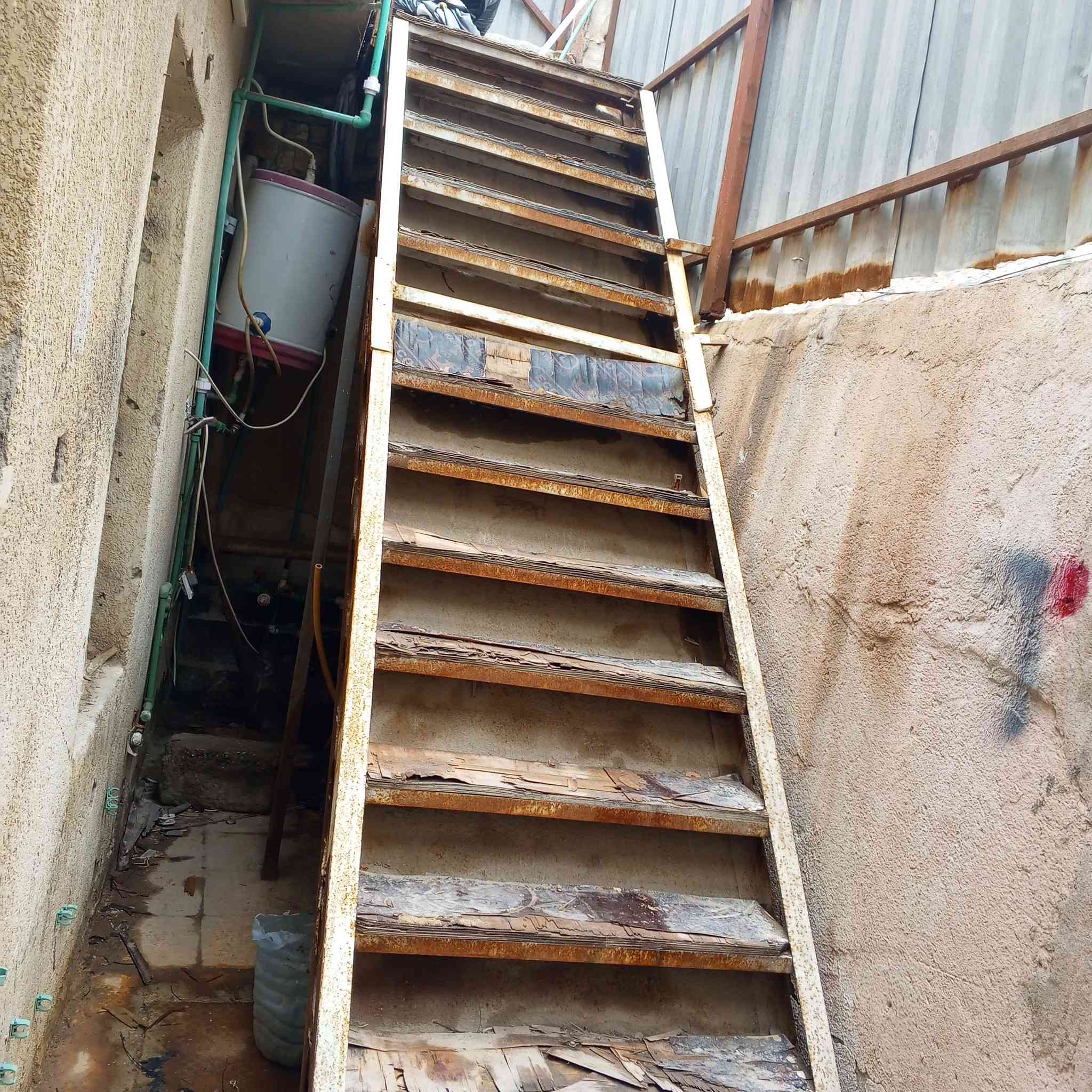 درج حديد ثقيل 14بايه وصحن متر بمتر طوله 3,80عرض 90ب100وبي مجال


**إذا كنت صاحب هذا الإعلان وتريد حذفه لأي سبب، رجاءا أرسل رسالة إلى الدعم الفني**