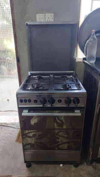 طباخ عشتار نظيف 75% شغال اي نقص ما بي بس جنرات اثنين سعر 100 بي مجال موصل الرشيديه/م رقم تلفون ***********/***********
