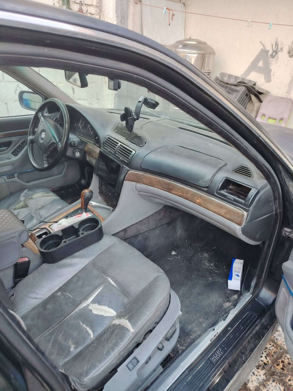 740 موديل 96 محدثة 2000 رقم اربيل بسمي محرك وكير مكفول كهربائيات شغالة تبريد شغال ابيع ما راوس ابيع 65 ***********
