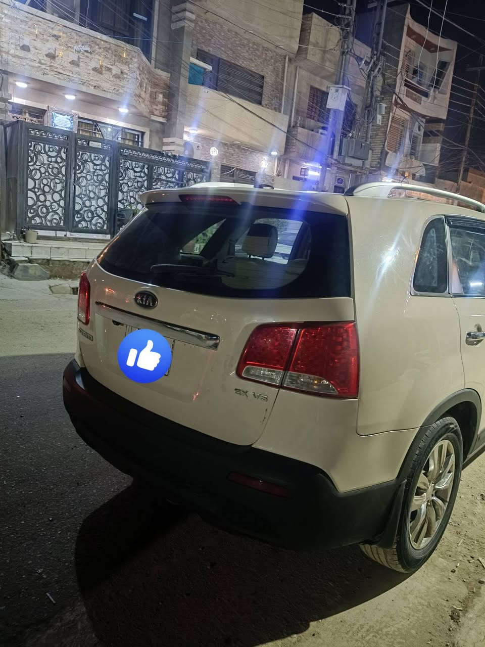 سلام عليكم سورنتو موديل 2013 لون حليبي 6 سلندر خليجي بصمه بنرامه 7 راكب كلش حلوة ونضيفه رقم انكليزي جديد مصارله شهر ابسمي سنويه جديده بيها فقط صدر وتعديلات كلش بصيطه مثل سجه بنرامه وصدر معروضه 146 وما اتعبك بيها شي بصيط
***********
