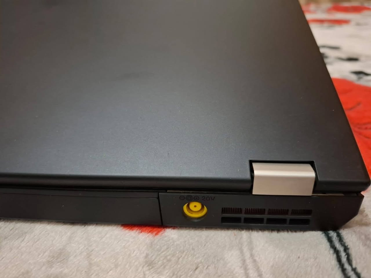 لابتوب لينوفو شغال ع فحص الهارد 320 الرامات 8 ماعرف بيهن والله سعره 135 بغداد


**إذا كنت صاحب هذا الإعلان وتريد حذفه لأي سبب، رجاءا أرسل رسالة إلى الدعم الفني**