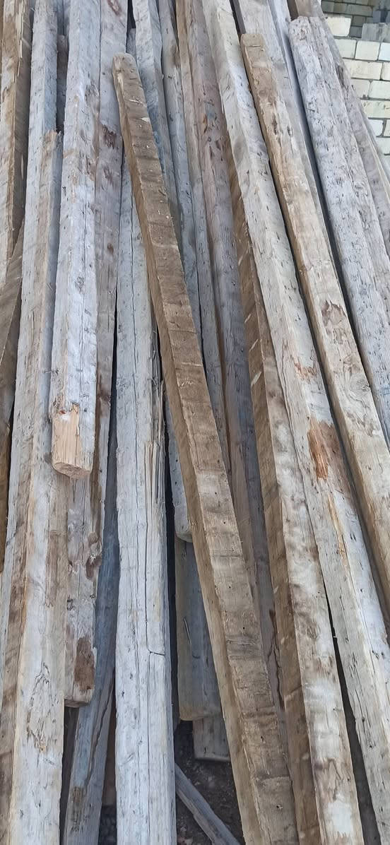 قالب خشب للبيع نظيف جدا
غالبية اطوال مكان حله ***********
