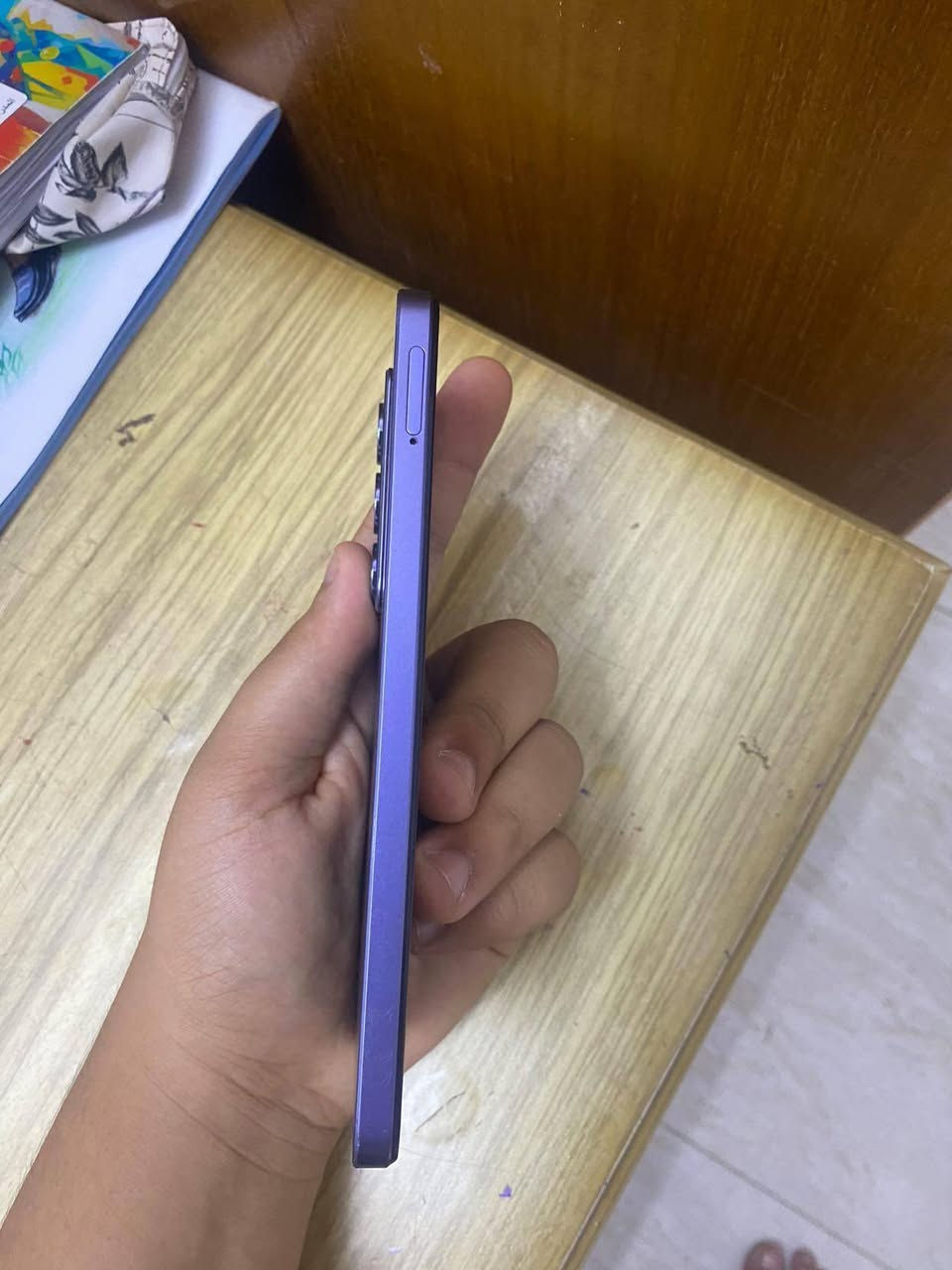 سلام عليكم جهاز ريلمي c75xx
 ذاكره256وداخليه16
 كامل مواصفات
 60فريم يبجي يستقر 65 هيج شي وباقي الألعاب يقره 90
 جهاز جديد ونضيف كلش مكاني ديالى الخالص 
رقمي ***********
سعر 220وبي مجال
