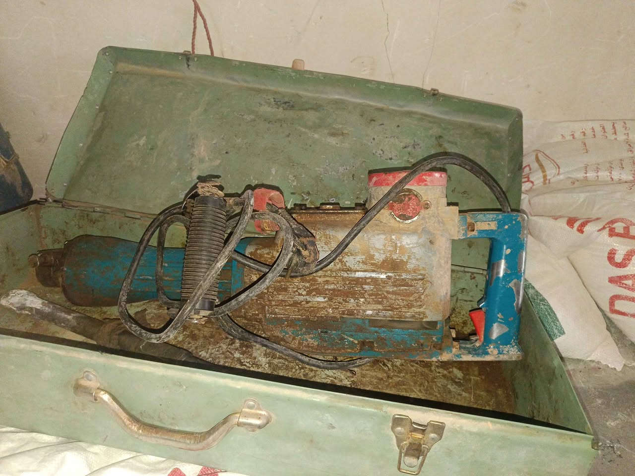 ئەم ئیلتیە بۆ ڤرۆشتن کەم ئیشی کردوە نەکراوەتەوە تازە یە لە سەید سادقە سعری 75هەزار *********** السليمانية, العراق
