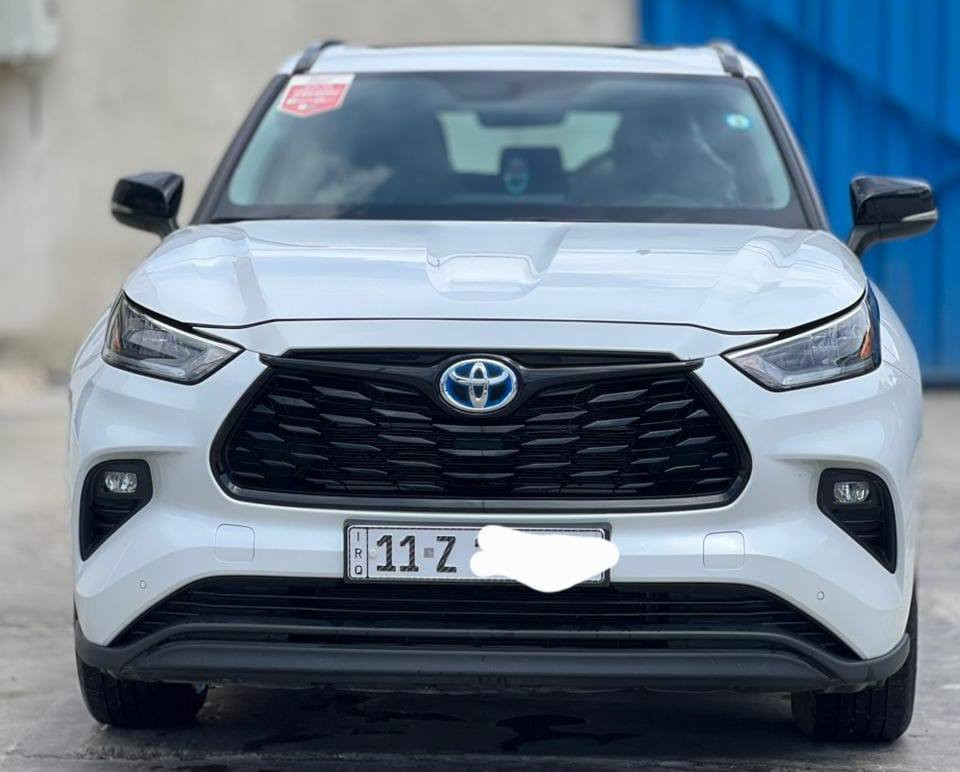 سلام عليكم 
للبيع  تويوتا هايلندر خليجي هايبرد وبانزين 
رقم بغداد بأسمي
موديل 2024 بلاك أدشّن GLE ماشيه ٣٣ الف 
ضمان شركة ساس صيانه مجانية 40 الف 
والبطاريات الهايبرد 8 سنوات والمحرك والكير 5 سنوات 
بعد بيه مرتين تبديل دهن مجاني من الشركه
(مواصفات السيارة)
فتحه بصمة وضعيات قياده كروز سرعة تحكمات صندوق كهرباء كرسي كهرباء سبعه راكب تبريد مركزي بردات بلاديه كشنات جلد دوسات بلادية حساسات امامي خلفي لايتات زنون بك لايت زنون شاحن واير ليس .ويل اسود يدات سود حمالات سود باقي مواصفات معروفه مكفوله كفاله عامه
السعر ٣٦٥$ وبيه مجال 
مكان السياره بغداد
للاستفسار *********** واتساب او على الخاص
