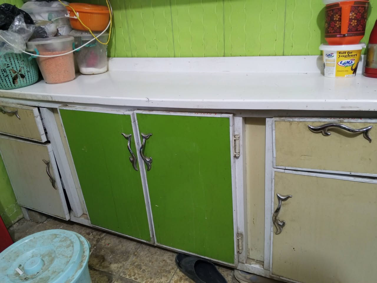 كاونتر للبيع
قطعتين تعليك ورأضي وسنكي 
مرمر نضيف ما بي اي فطر 
طوله الكاونتر 2مترتين 
والقطعه تعليك كذلك 2مترتين
وسنكي طوله 1متر 
سعر خاص


**إذا كنت صاحب هذا الإعلان وتريد حذفه لأي سبب، رجاءا أرسل رسالة إلى الدعم الفني**