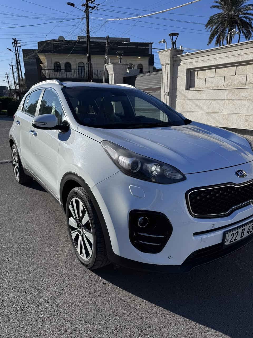 السلام عليكم 
سبورتج 2017
خليجي  نص فول 
كشنات جلد 
حساسات خلفية 
حساسات امامية 
مري شفط 
داخل حمصي 
مكينة 2000 دوش 
بك لايت ايل ايدي 
زركات لايتات. امامي 
تحكم ستيرن جهتين  
ويل 19 
سبير منازل جديدة السيارة ع وضع الشركة 
مكفولة كفالة 
بيهاا بارد 4 اصابع
وبيهاا شخط ع كد اصبع 
مكاني بغداد حي الجامعة 
***********
السعر 182
وبيهاا مجال بسيط
