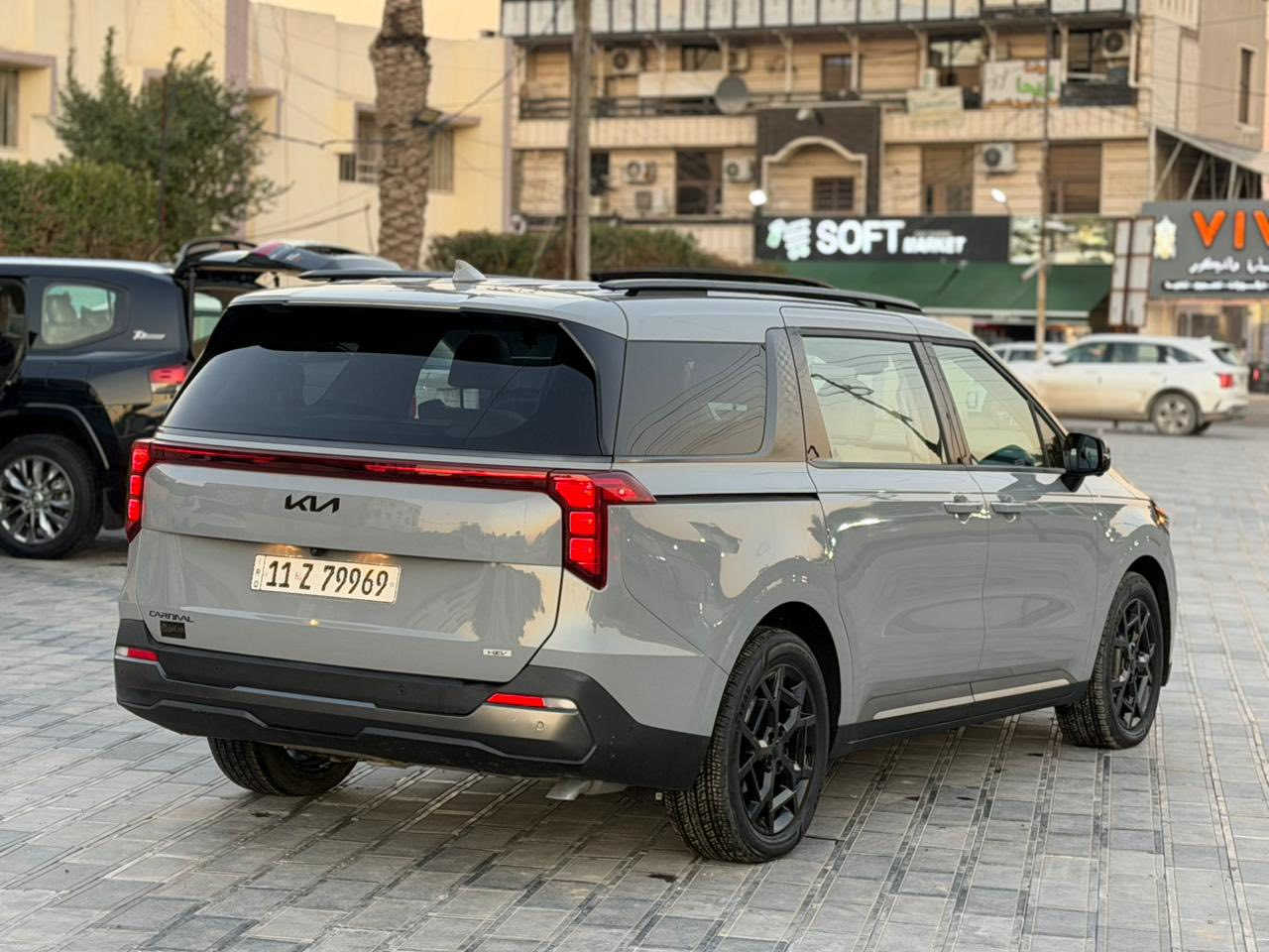 ياالله

السلام عليكم 

كيا كرنفال هايبرد 2025 SX  بلاك ادشن برستيج وارد امريكي 

Kia Carnival Mpv Sx Prestige 2025 1.6 Hybrid

                  Hybrid حجم المكينه : 1.6 تيربو + هايبرد 

        المسافه المقطوعه : 6000. ميل

      الضرر : باب سلايت مبدل نفس لون 
                             وجاملغ صبغ الخلفي   

                 حالة الايرباك : سليم  بدون ايرباك  

#مواصفاتها 

1.شاشه

2.كامرات 360

3.بصمه

1. بنوراما فتحتين

5.ويل كب اسود

1. تشغيل عن بعد

7.حساسات خلفي امامي

8.بيبان كهرباء

9.لايتات لد

10.لايتات زنون

11.بكلايتات لد

12.اشاير بالمري

13.رادارات 360

14.كشنات جلد 

15.ثلاث قطع تبريد

16.هيترات بالكشنات حار بارد امامي خلفي

17.هندبريك بصمه

18.شحن وايرليس

19.هيتر بالاستيرن

20.كشافات 

21.مري شفط

22.كشنات كهرباء امامي خلفي

23.كشن السايق ميمري

24.تحديد مسار

25.نظام ايكو سبورت عادي

26.كامرات محيطية داخل السياره

1. كشنات خلفيه 

فول موصفات 1/1 جاهزه مرقم بغداد 

  

تفاصيل اكثر هذا رقمي *********** تحياتي 

مكاني السياره النجف الاشرف
