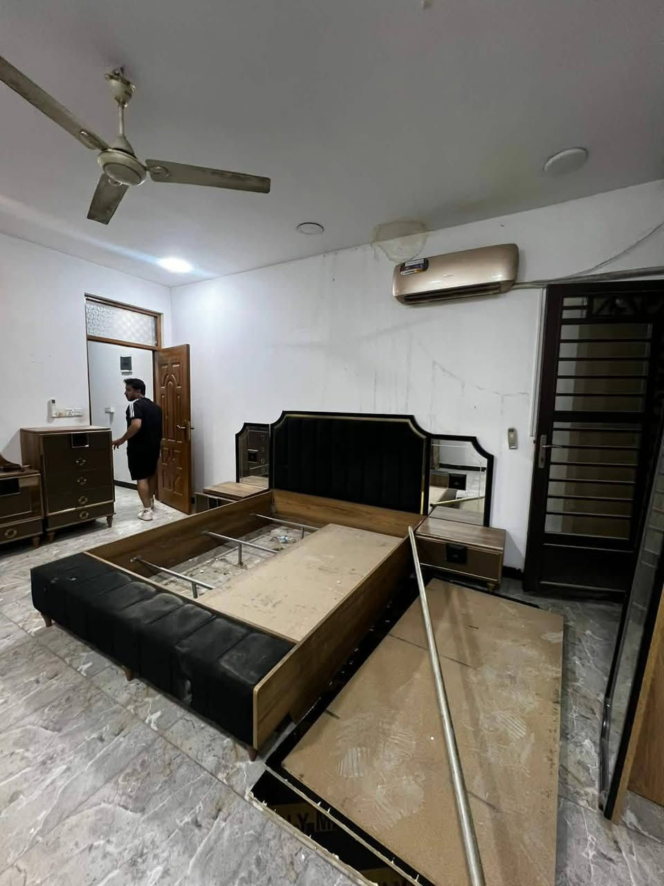 غرفه تركي اصلي ١٠ قطع نضيفه جدا مابيها اي ضرر مستعجل على البيع ٣٥٠ وبيها مجال الشراي يتفضل خاص


**إذا كنت صاحب هذا الإعلان وتريد حذفه لأي سبب، رجاءا أرسل رسالة إلى الدعم الفني**