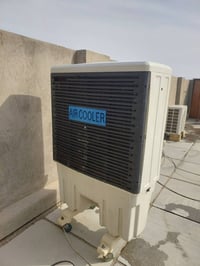 للبيع كامله مكمله وشغاله وحلفه جديده حجم الكبير السعر ١٠٠الف وبيه مجال...