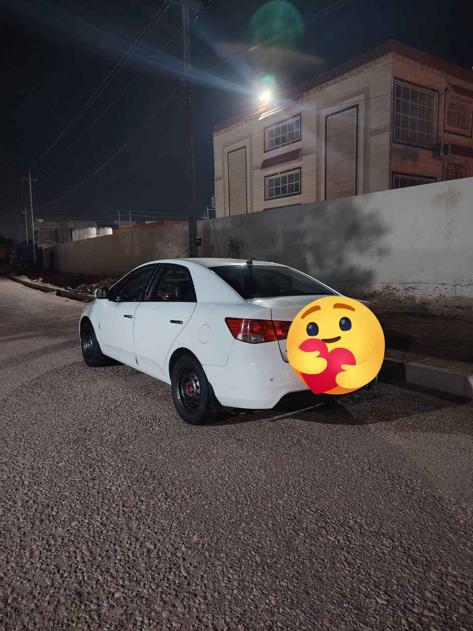 السلام عليكم سيراتو موديل 13 سياره فول خليجيه سياره محرك وحداديه استوني شاتن توني منظومه تبريد استوني شاته سياره تايرات استوني شات تقريبا اربعه اشهر خمسه حتى السبير جديد شاباب  مداور ثاني يوم مكان السياره ميسان  المجر الكبير رقم  ميسان الماني السعر 85 وبيها مجال رقم ***********
