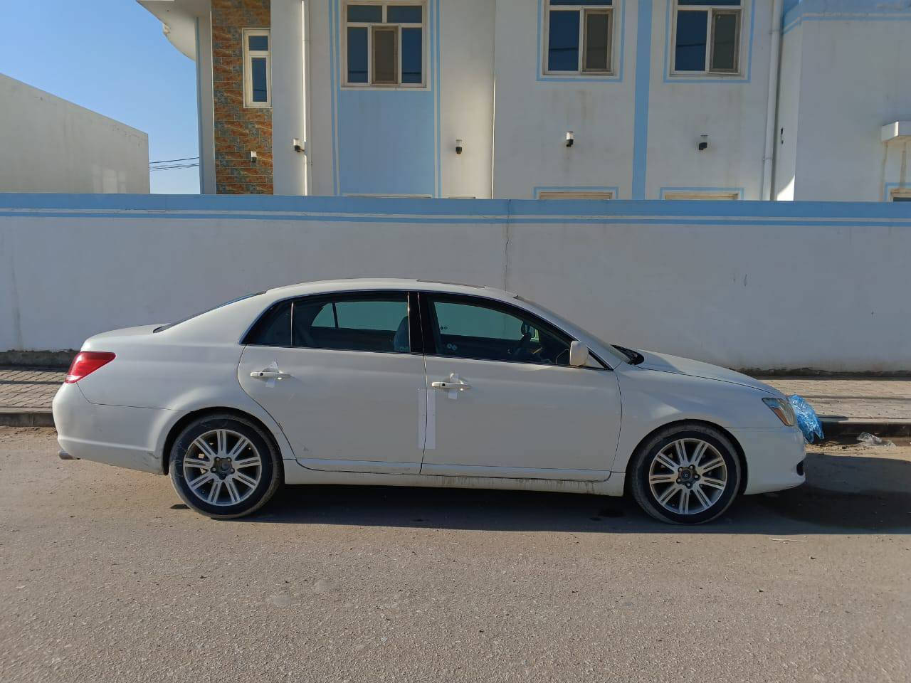 افلون 2006 للبيع رقم بابل مميز بأسمي مداور ثاني يوم صبغ حزام السعر 98 وبيه مجال للأستفسار الاتصال على الرقم
***********
