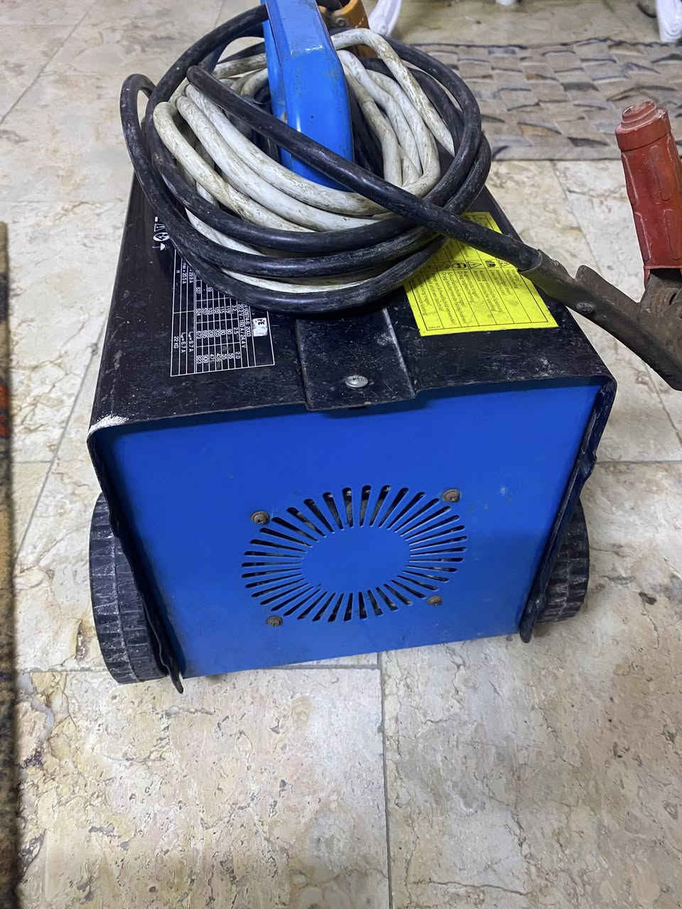 مكينة لحيم شغالة بس لحيمهة ضعيف نااعرف شنو مشكلتة للبيع مع التوصيل لجميع انحاء العراق 30 فقط
***********
