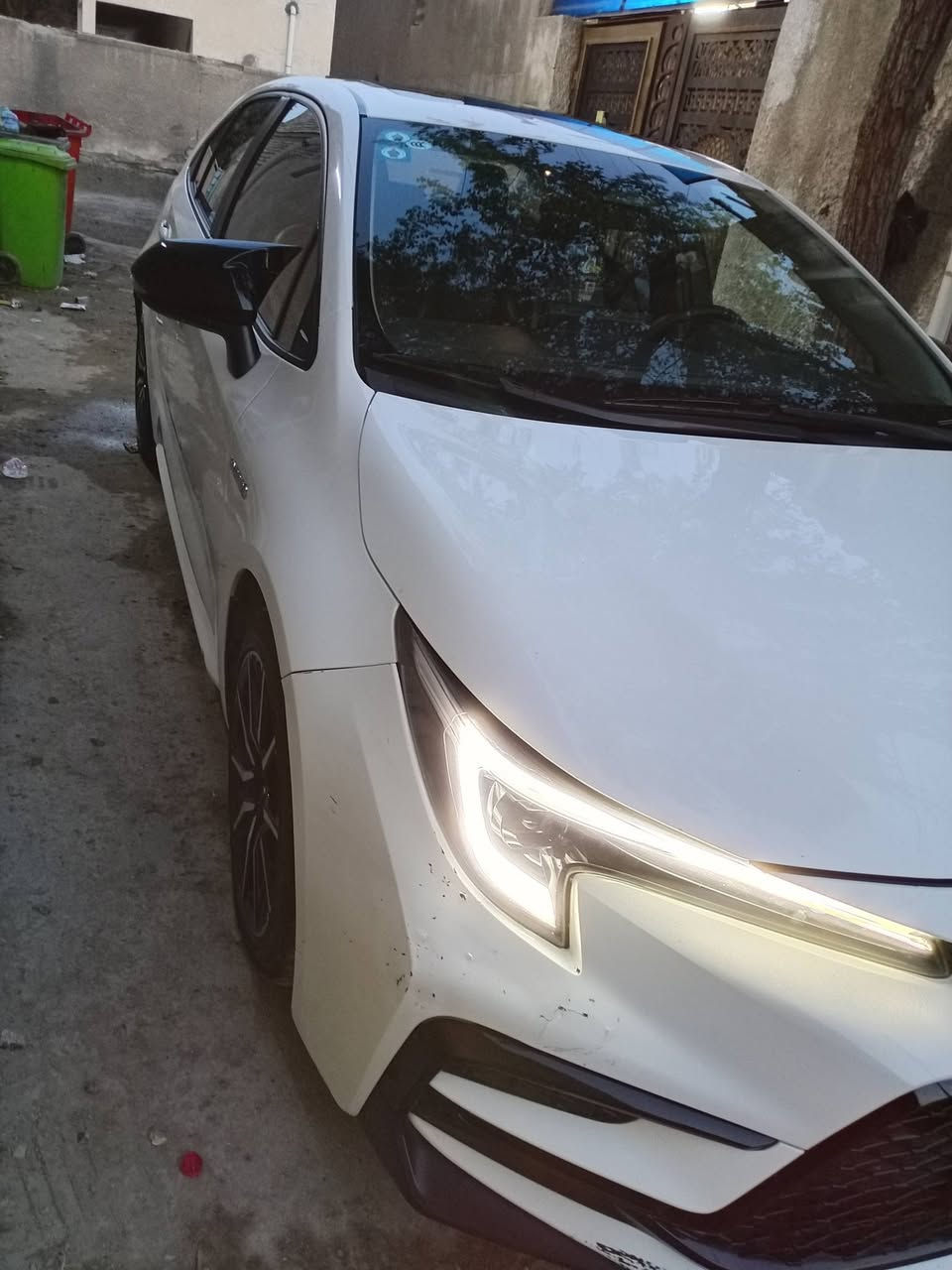 كورلا s 23 هليبرد مواصفات الفول
150 ,$ السياره على وظع الشركه باسمي 
محرك 1800
*********** بي واتساب
