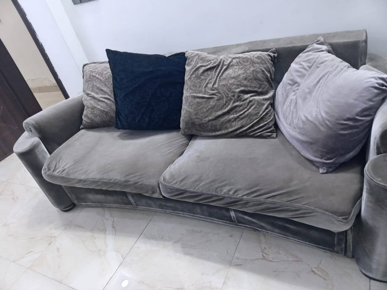 تخم اربع قطع مستعمل للبيع في بغداد الكرخ الثانيه الرساله الاولى
السعر 150
الرقم ***********
