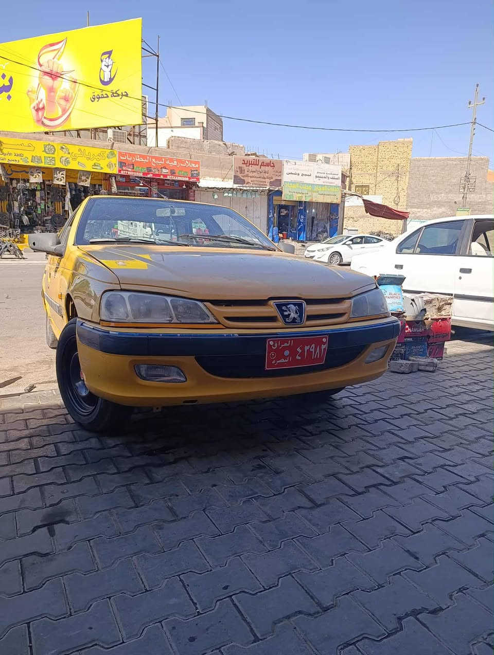 بيجو بارص ١١سنويه منتهيه مكفوله مكينه وكير ولاخياسات ولا ضربه نضيفه كلش ابيع كوم حديد *********** ب١٣
