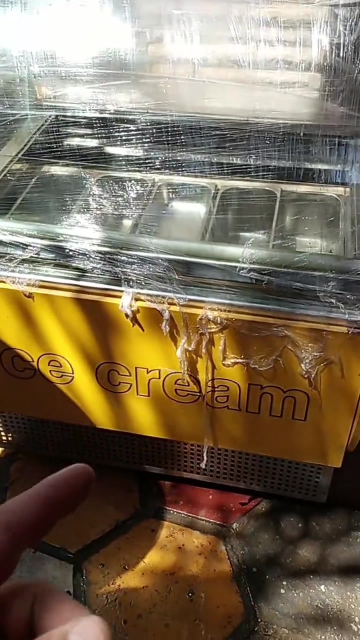 السلام عليكم عارضة ايطاليا حلو نظيفة وسعرها مليون وربع ... ابو مصطفى *********** تحياتي
