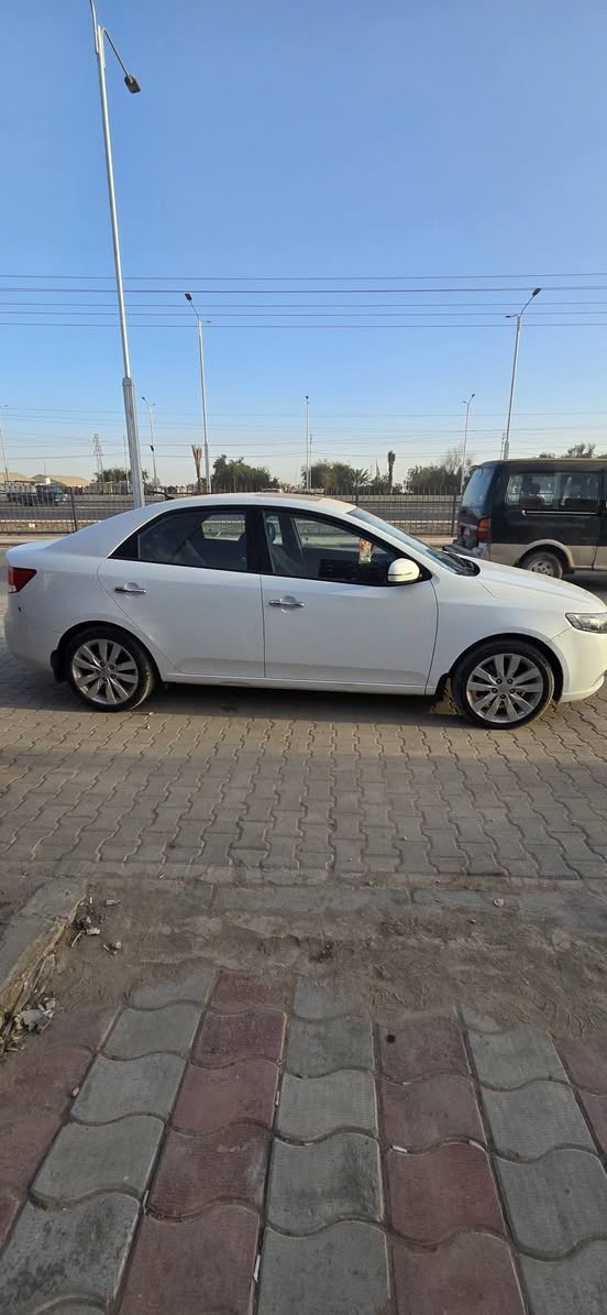 كيا سيراتو موديل 2013 فول مواصفات ماشيه 186 كفاله ماعدا الموضح بل صور  السعر 112 اتصال***********
