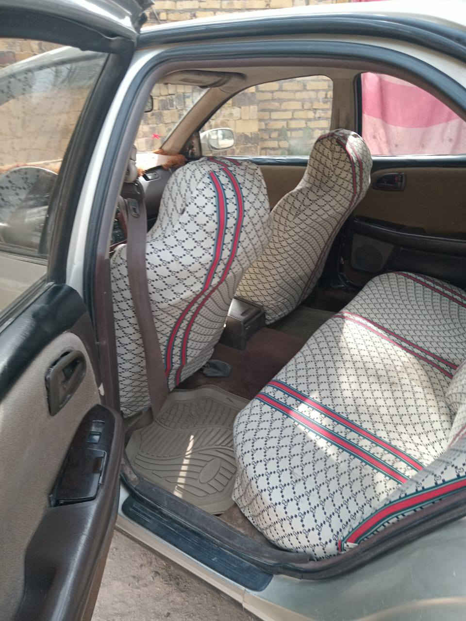 السلام عليكم اخوان سياره اكرسته السعره ٦٦ورقه وبيه مجال رقمه انكليزي ادياله بسمي سنويه لل ٢٨ تحويله اي محافضه السياره جهازه من تبريد مكينه ونجي ناعم حداديه جديده الموديل ٩٤ السياره مكفوله من الكص والعيب الشرعي ومن الضربه القويه اقسم بالله السياره احله من الصورة مكاني نجف كوفه  ***********
