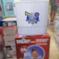 طفلج هواي يوسخ ملابس ومتعبج وحايرة بغسلهن 🤔  ويانه لاتحيرين جبنالج الح...