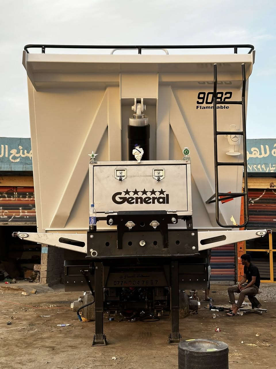 ماكنيسان زيرو للبيع ذرعه ٣١ متر مكان بغداد السياحي رقم التلفون ***********

