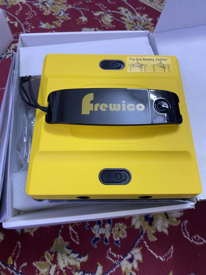 سلام عليكم روبورت  تنظيف النوافذ  جديد بالكارتونه السعر ١٥٠ متواجد مازنجر


**إذا كنت صاحب هذا الإعلان وتريد حذفه لأي سبب، رجاءا أرسل رسالة إلى الدعم الفني**