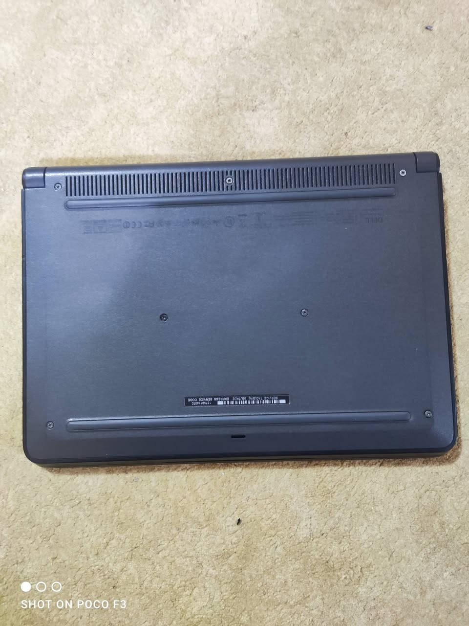 السلام عليكم حاسبه للبيع نظيفه تفيد للدراسه للتصفح هارد 16g بيه word
يوتيوب سينمانا بطاريه اصليه تطول 4 ساعات مع شاحنته الاصليه السعر 65 وبيه مجال بسيط للاستفسار ***********
