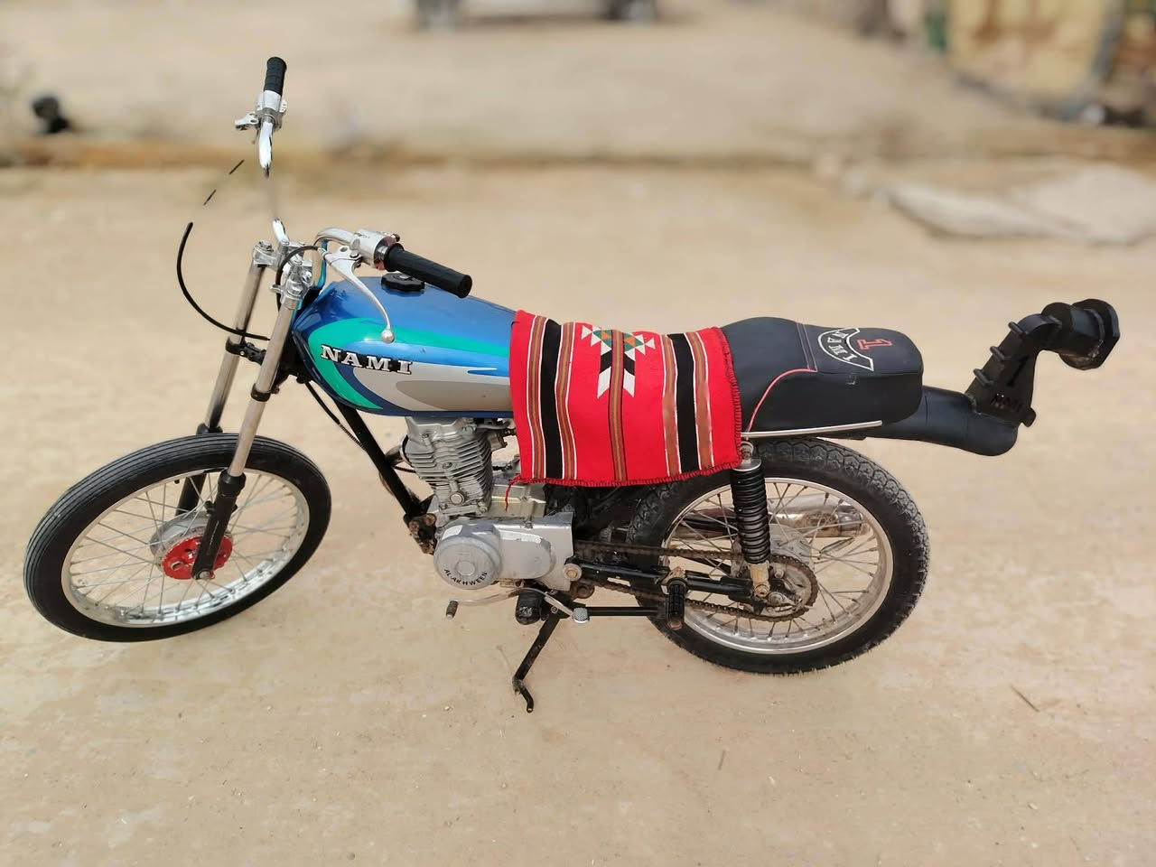 سلام عليكم دراجه البيع اوراق موديل 18عارضها بـ450وبيها مجال حك الجيه دراجه بيها مكينه 22 متواجد واتساب وماسنجر رقمي ***********
