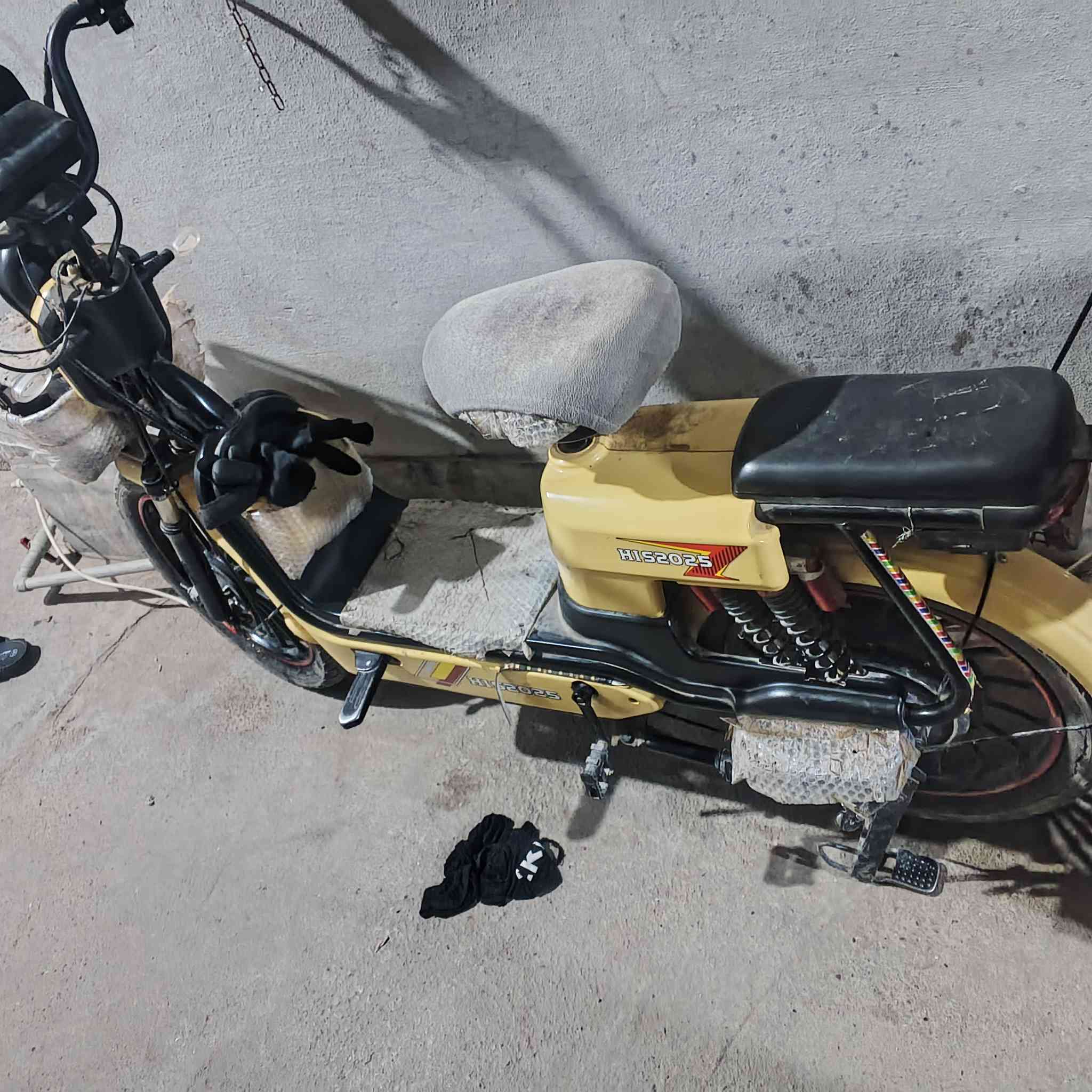 سلام عليكم باسكل لون اصفر لوك اي عيب ما بيها بطاريه نص عمر سعر 375 وبيها مجال شراي خاص مكاني كركوك دوميز حي زوراء 55


**إذا كنت صاحب هذا الإعلان وتريد حذفه لأي سبب، رجاءا أرسل رسالة إلى الدعم الفني**